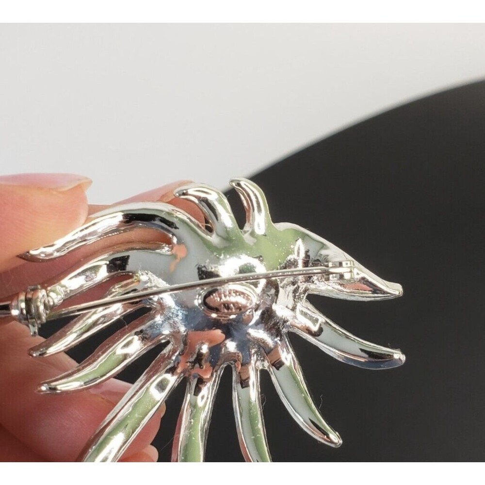 Vintage Signed Celebrity MCM Silver Tone Faux Pearl Flower Floral Brooch Pin - Picture 4 of 5